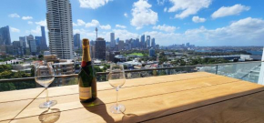 Spectacular City Living in Iconic Top of the Town, Sydney